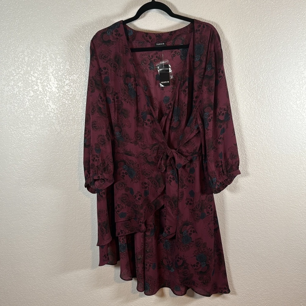torrid Plum Floral High-Low Wrap Tunic - Picture 4 of 10
